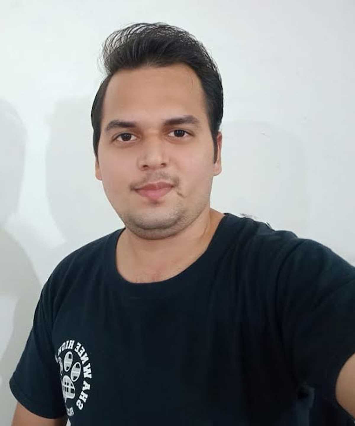 मनीष कुमार त्रिपाठी को भविष्य में वैज्ञानिक बनने के लिए किया गया सम्मानित